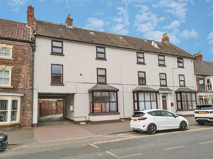 1 Bedroom Flat To Rent In Long Street, Easingwold, York, YO61