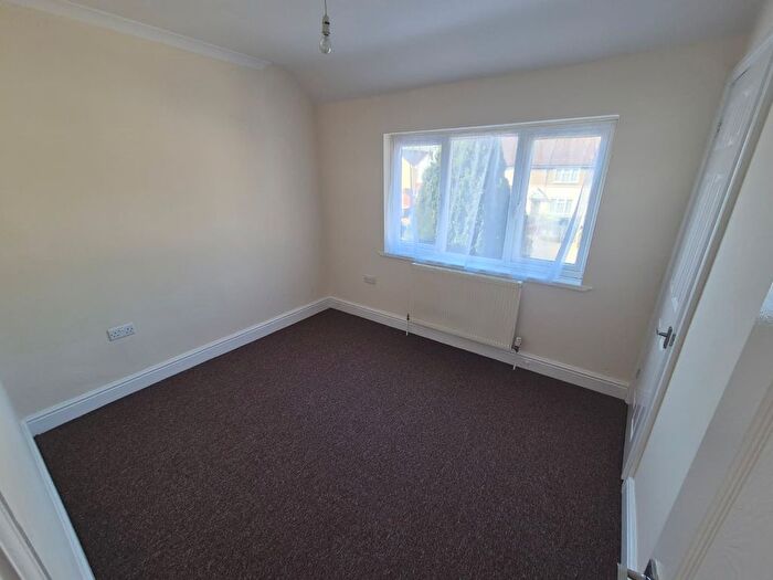 3 Bedroom Terraced House To Rent In Brimsdown Avenue, Enfield, EN3