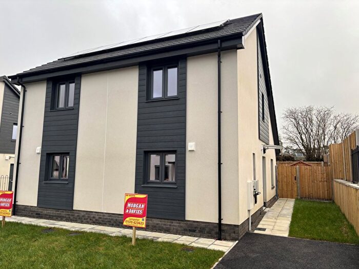 1 Bedroom Semi-Detached House For Sale In Heol Fferm Fila, Crymych, SA41