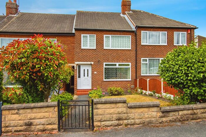 3 Bedroom Terraced House For Sale In Field End Court, Leeds, LS15