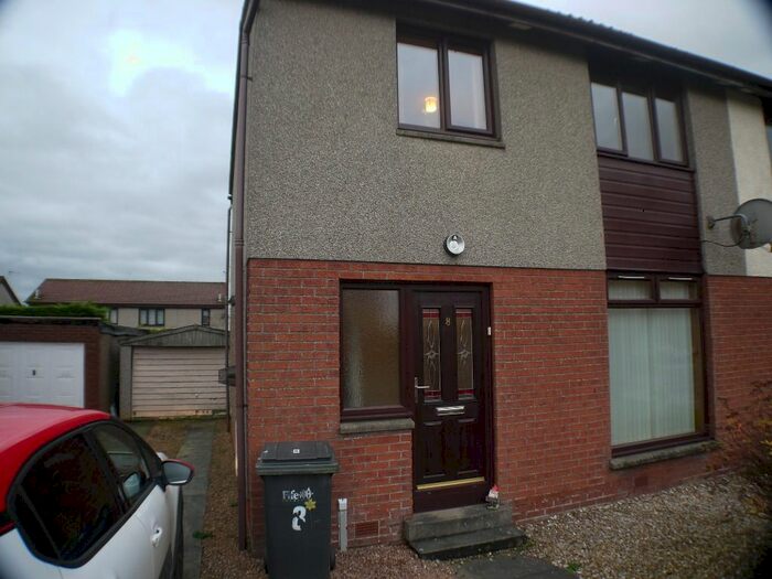 3 Bedroom Semi-Detached House To Rent In Meadowfield, Cowdenbeath, Fife, KY4