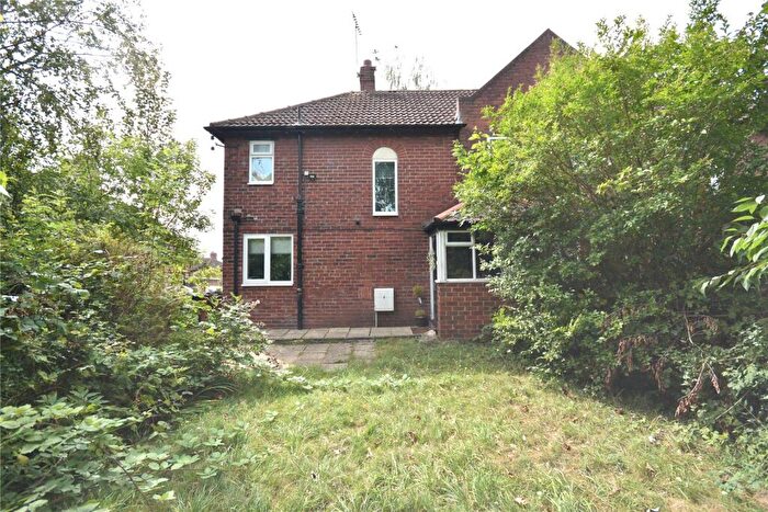 3 Bedroom Semi Detached House For Sale In Orchard Square, Leeds, West Yorkshire, LS15