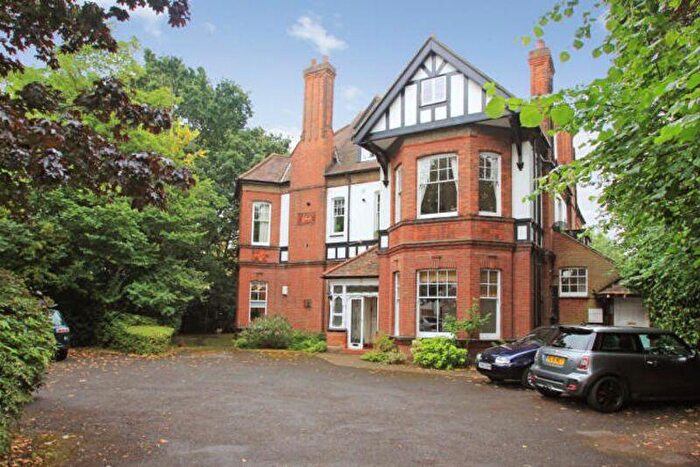 1 Bedroom Flat To Rent In Langley Avenue, Surbiton, KT6