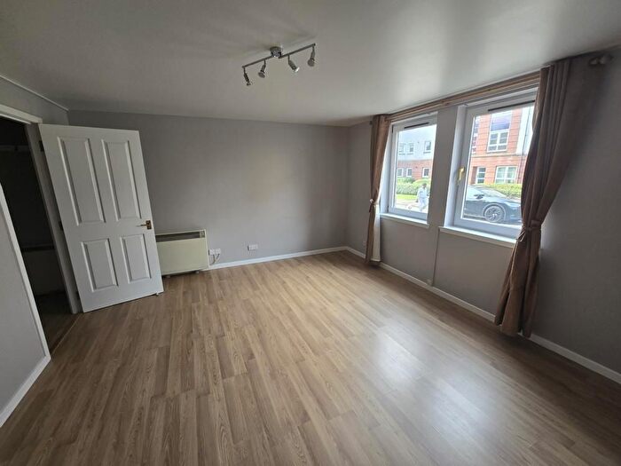 2 Bedroom Flat To Rent In Fraser Mews, Flat C, AB25