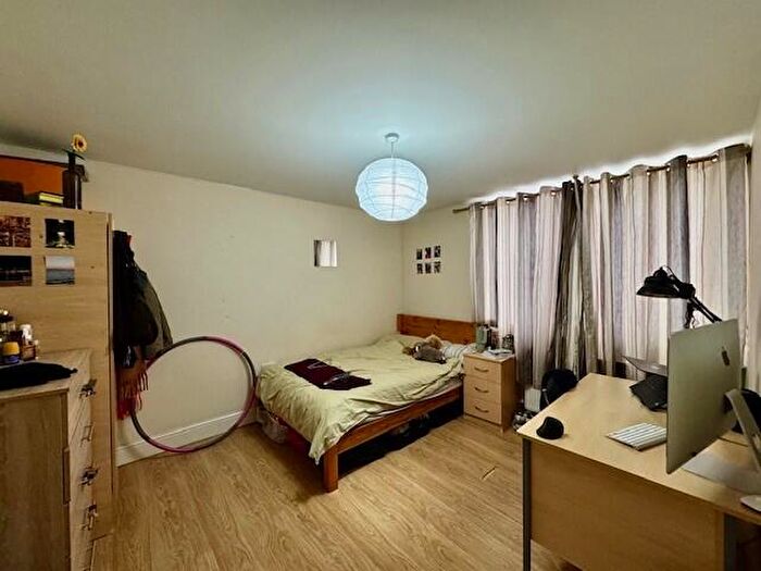 1 Bedroom House To Rent In Room, Lodge Road, Southampton, SO14