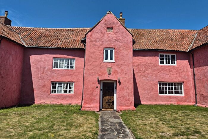 3 Bedroom Terraced House For Sale In Colehouse Lane, Clevedon, North Somerset, BS21