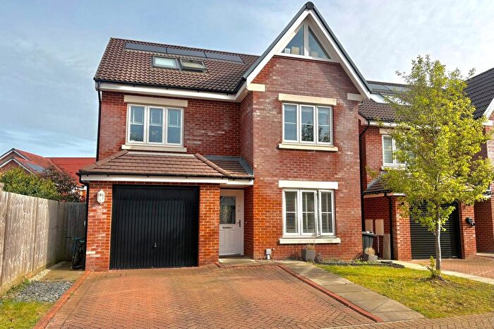 5 Bedroom Detached House For Sale In Russells Close, Whitehill, Bordon, GU35