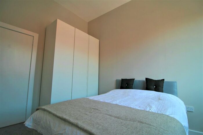 1 Bedroom Flat To Rent In Paisley Road West, Kinning Park, Glasgow, G51
