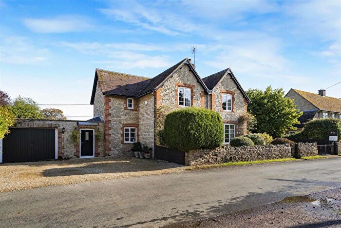 5 Bedroom Detached House For Sale In Hardwick, Bicester, OX27