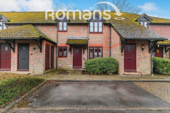 2 Bedroom Maisonette To Rent In Mayfield Court, Eversley, RG27