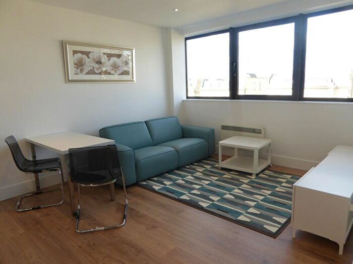 1 Bedroom Apartment To Rent In Hanover House, Kings Road, Reading, RG1