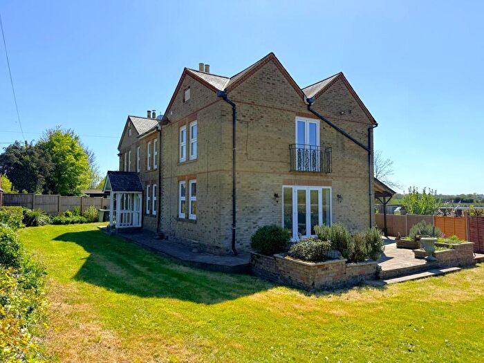 4 Bedroom Detached House For Sale In Sutton Road, Maidstone, Kent, ME17