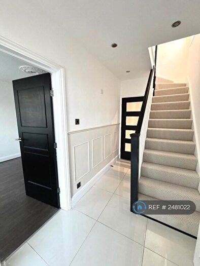 3 Bedroom End Of Terrace House To Rent In Enfield, Enfield, EN3