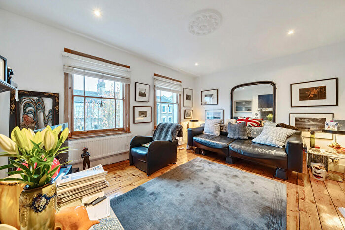 2 Bedroom Apartment For Sale In Quentin Road, London, SE13