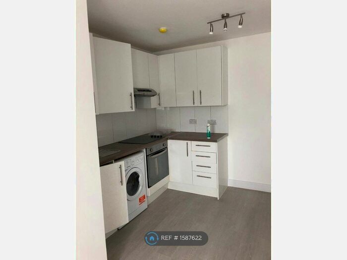 1 Bedroom Flat To Rent In Audley Road, London, NW4