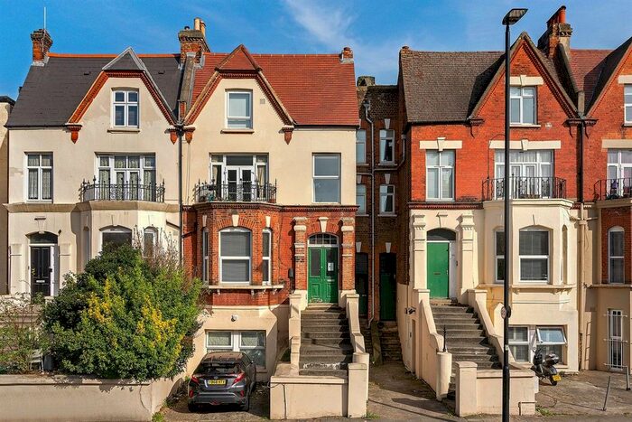 2 Bedroom Property To Rent In Norwood Road, London, SE24