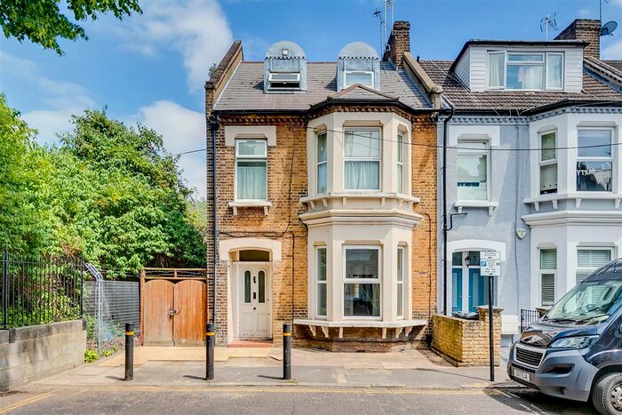 Studio To Rent In 59 Upham Park Road, Chiswick, London W4