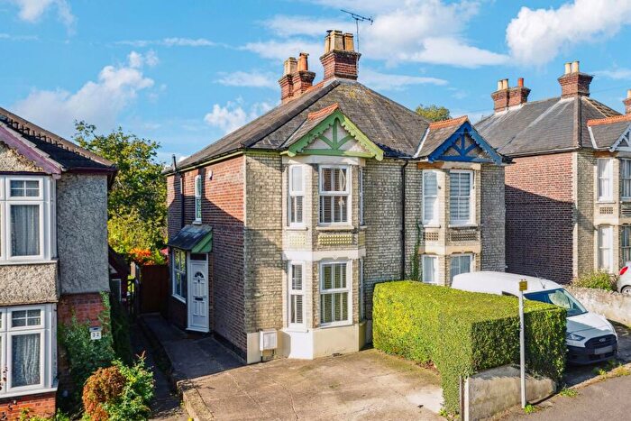 2 Bedroom Semi Detached House For Sale In Totteridge Avenue, High Wycombe, HP13