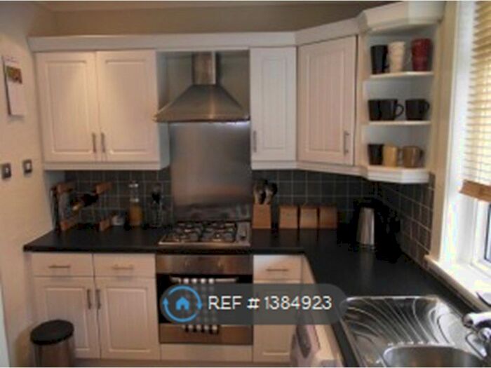 2 Bedroom Flat To Rent In Brightons, Falkirk, FK2