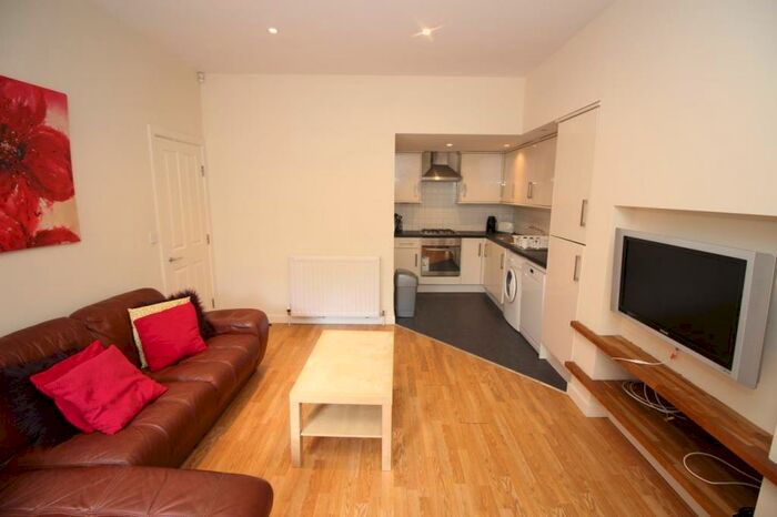 3 Bedroom Private Hall To Rent In Bayswater Road, Jesmond, Newcastle Upon Tyne, NE2