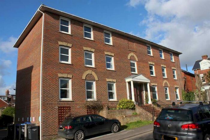 2 Bedroom Flat To Rent In Marlborough Court, Kings Road, Salisbury, SP1