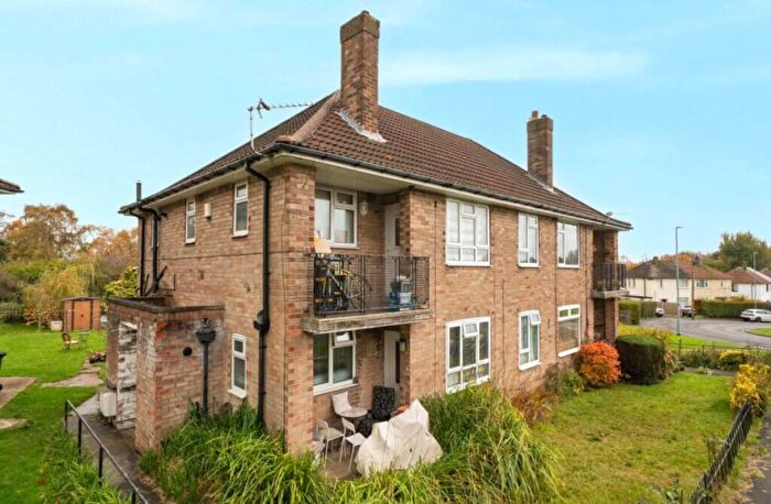 2 Bedroom Apartment To Rent In Raynel Drive, Leeds, LS16