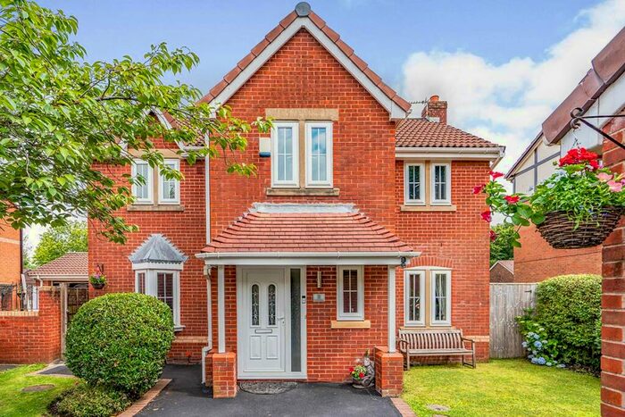 4 Bedroom Detached House To Rent In Wicket Grove, Clifton, Swinton, Manchester, M27