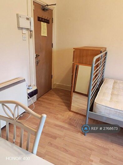 Studio To Rent In Palatine Road, Manchester, M20
