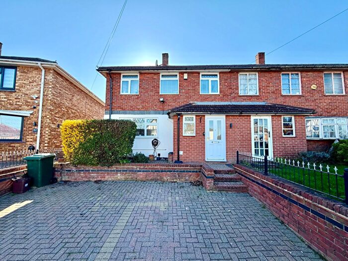 3 Bedroom Semi-Detached House For Sale In Green Lane, Edgware, HA8