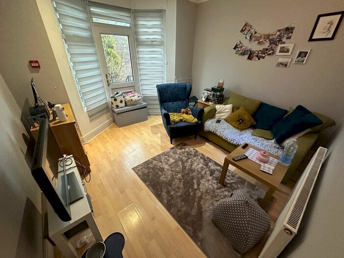 1 Bedroom Flat To Rent In Marlborough Road, Roath, Cardiff, CF23