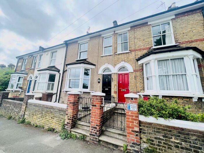 2 Bedroom Terraced House To Rent In Gordon Terrace, Rochester, ME1