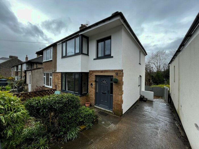 3 Bedroom Semi-Detached House To Rent In Crownest Road, Bingley, West Yorkshire, BD16
