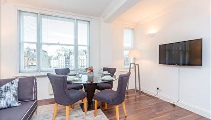 2 Bedroom Flat To Rent In Hill Street, Mayfair, W1J