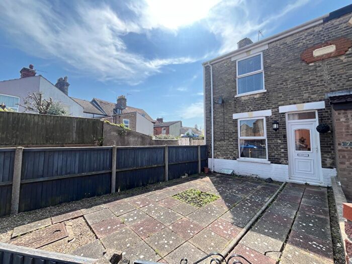2 Bedroom House To Rent In Cambridge Road, Lowestoft, NR32