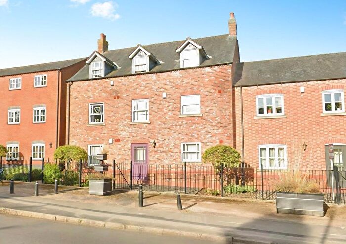 2 Bedroom Flat For Sale In Hinckley Road, Burbage, Hinckley, Leicestershire, LE10
