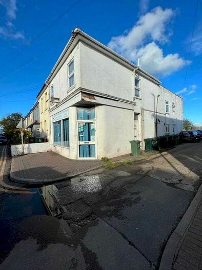 Studio To Rent In High Street, Swanscombe, DA10