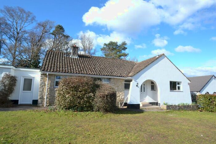 3 Bedroom Detached Bungalow To Rent In Ferndown, BH22