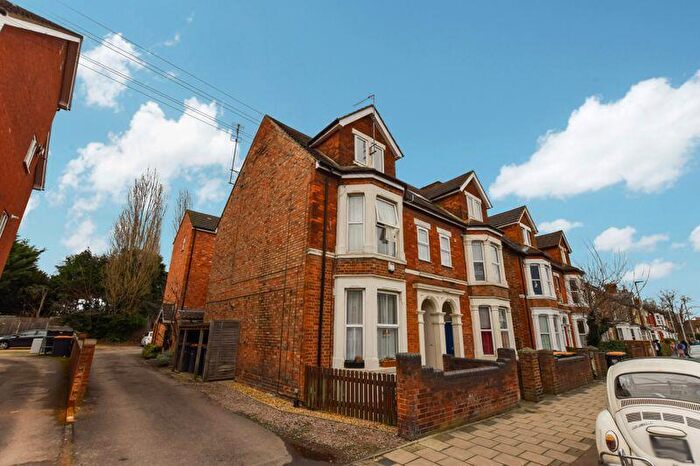 1 Bedroom Flat To Rent In Foster Hill Road, Bedford, MK40