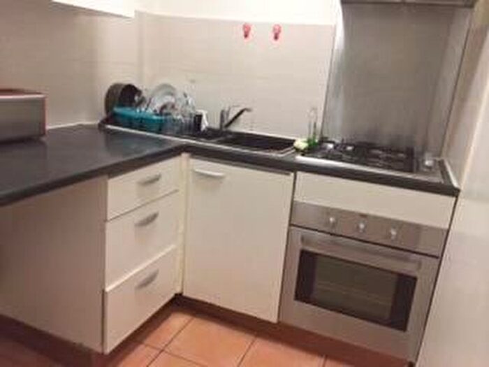 3 Bedroom Property To Rent In Wheeler Gardens, Islington, London, N1