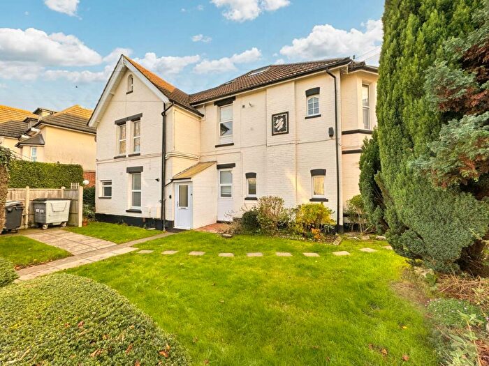 1 Bedroom Apartment To Rent In Hawkwood Road, Bournemouth, BH5