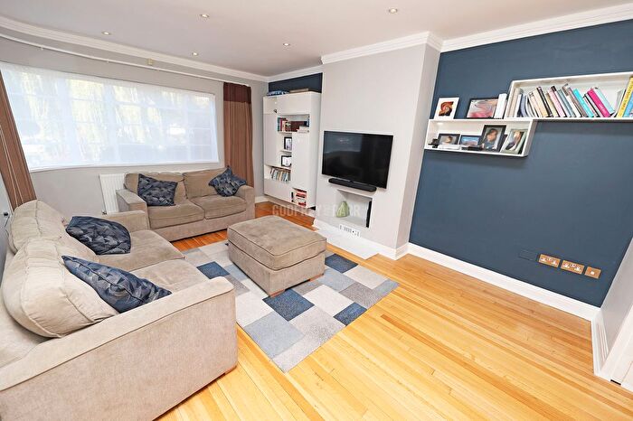 4 Bedroom Terraced House For Sale In Ossulton Way, Hampstead Garden Suburb, N2