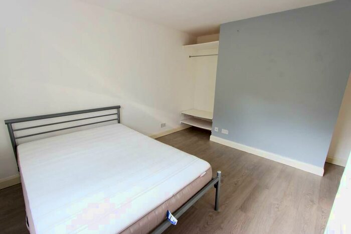 1 Bedroom Apartment To Rent In Goldings Crescent, Hatfield, AL10