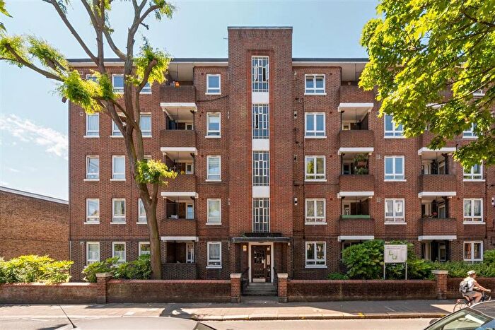 2 Bedroom Flat For Sale In William Banfield House, Fulham, London, SW6