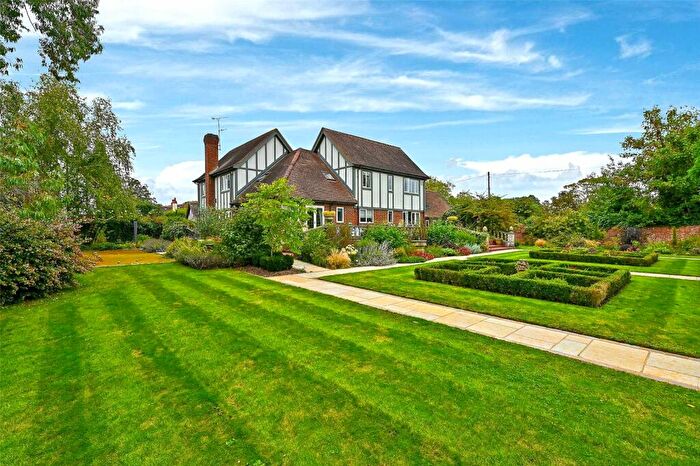5 Bedroom Detached House For Sale In Chestnut Park, Bray, Maidenhead, Berkshire, SL6