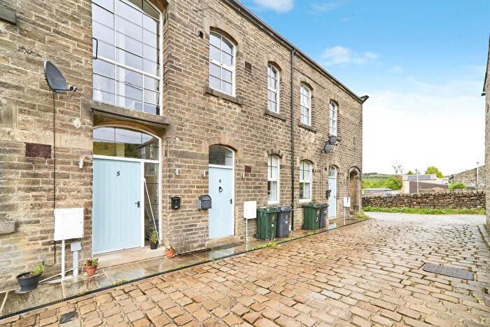 4 Bedroom End Of Terrace House For Sale In West Shaw Lane, Oxenhope, Keighley, BD22