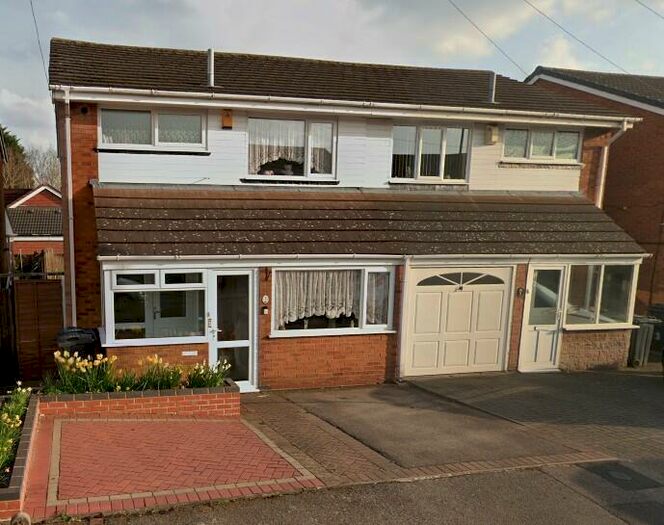 3 Bedroom Semi-Detached House To Rent In Chimes Close, Birmingham, B33