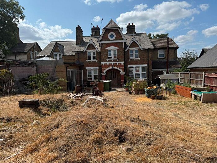 5 Bedroom Property For Sale In Lower Park Road, Belvedere, DA17