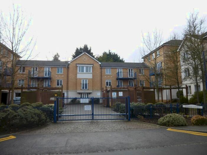 2 Bedroom Flat To Rent In West End Road, High Wycombe, HP11