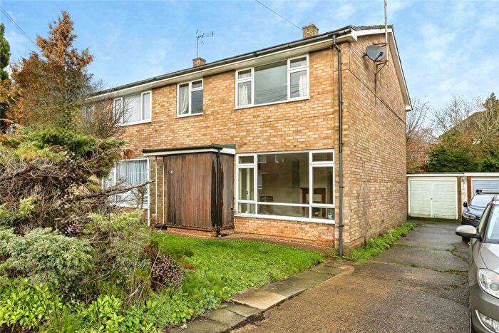 3 Bedroom Semi Detached House For Sale In Edenham Crescent, Reading, Berkshire, RG1