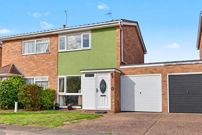 2 Bedroom Semi-Detached House For Sale In Hogarth Drive, Shoeburyness, SS3